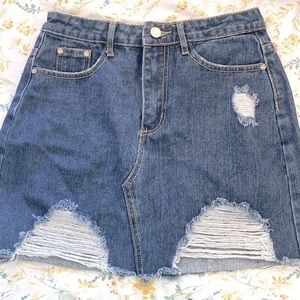MISSGUIDED DENIM SKIRT